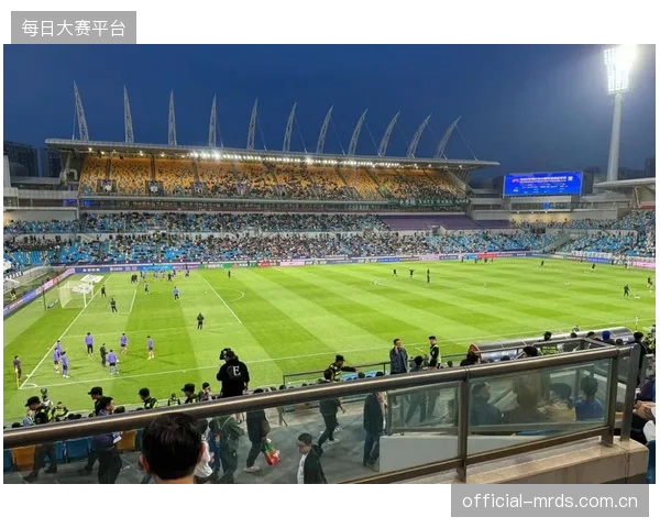 VAR的全面介入将使场上任何纪律问题无所遁形，英格兰球员需全程保持冷静与专注。